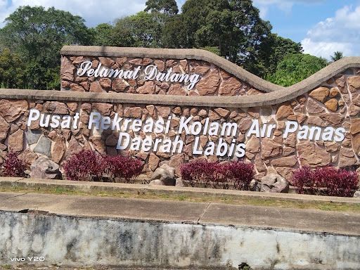 Pusat Rekreasi Kolam Air Panas Labis